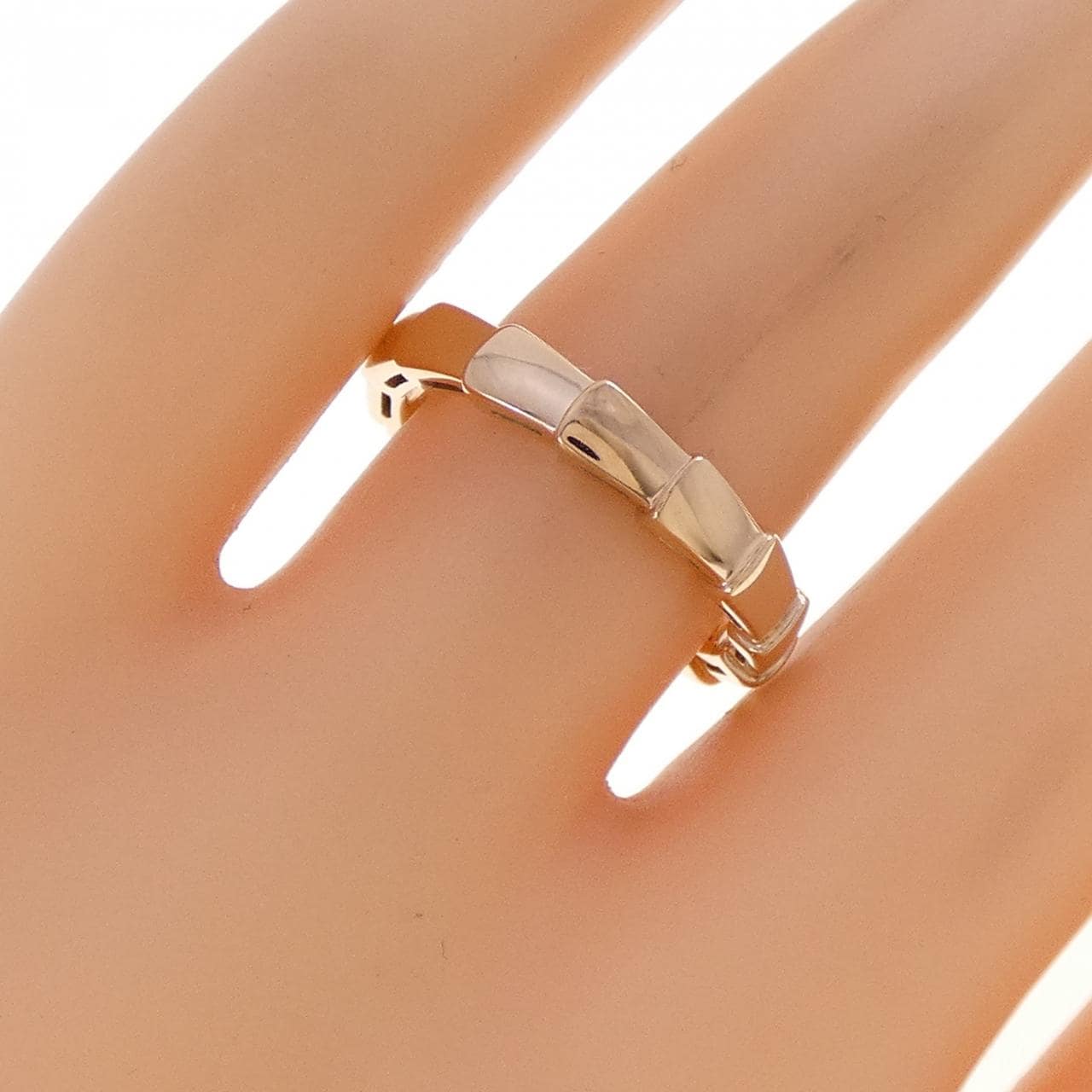 ブルガリ セルペンティ リング