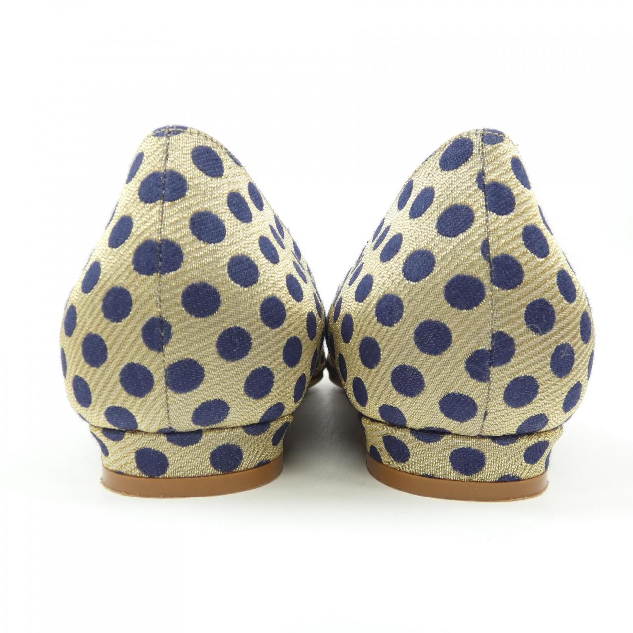 マノロブラニク MANOLO BLAHNIK フラットシューズ