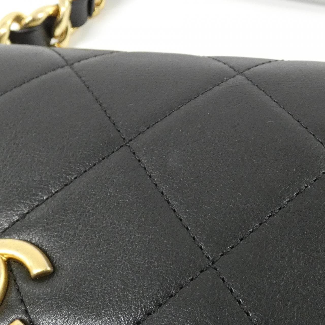 CHANEL AS2831 Shoulder Bag