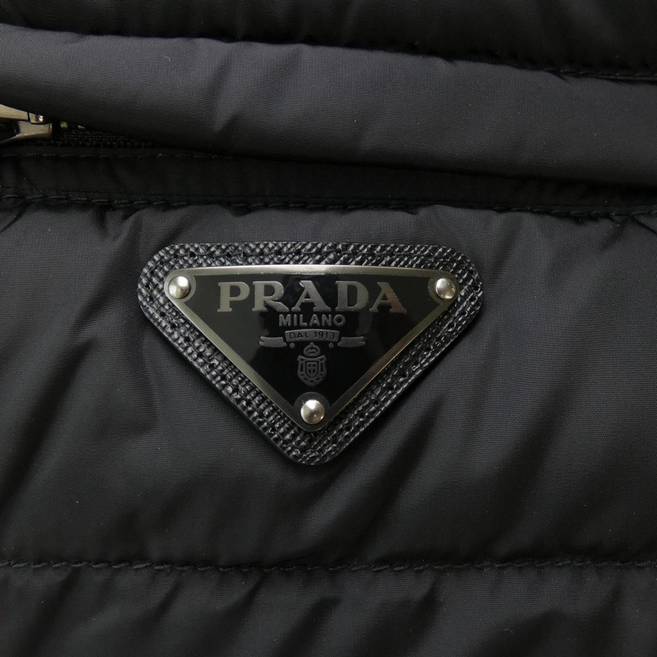 プラダ PRADA ダウンベスト