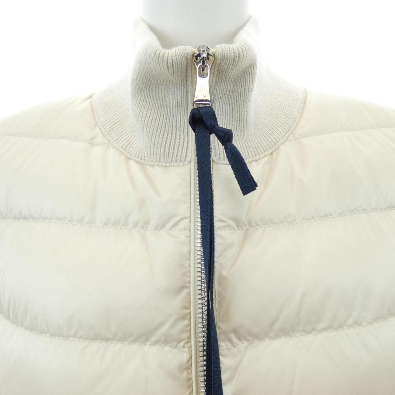 モンクレール MONCLER 20939B00023 ダウンジャケット