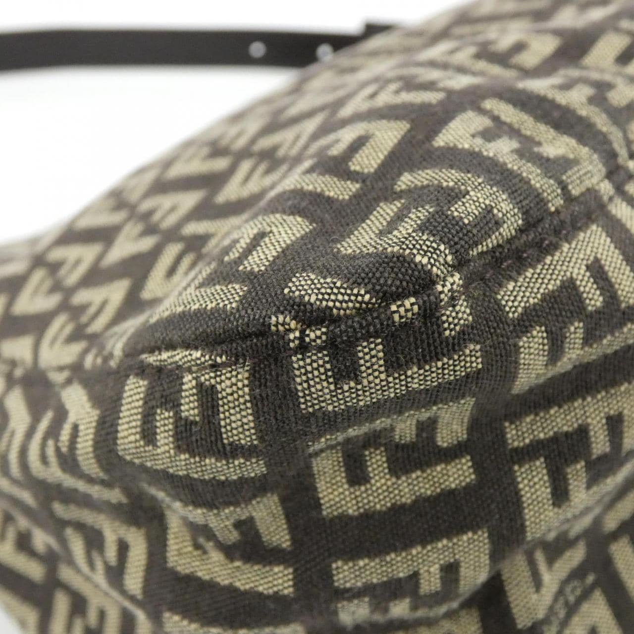 【ヴィンテージ】フェンディ マンマ バゲット 8BR001 JQ4 ショルダーバッグ