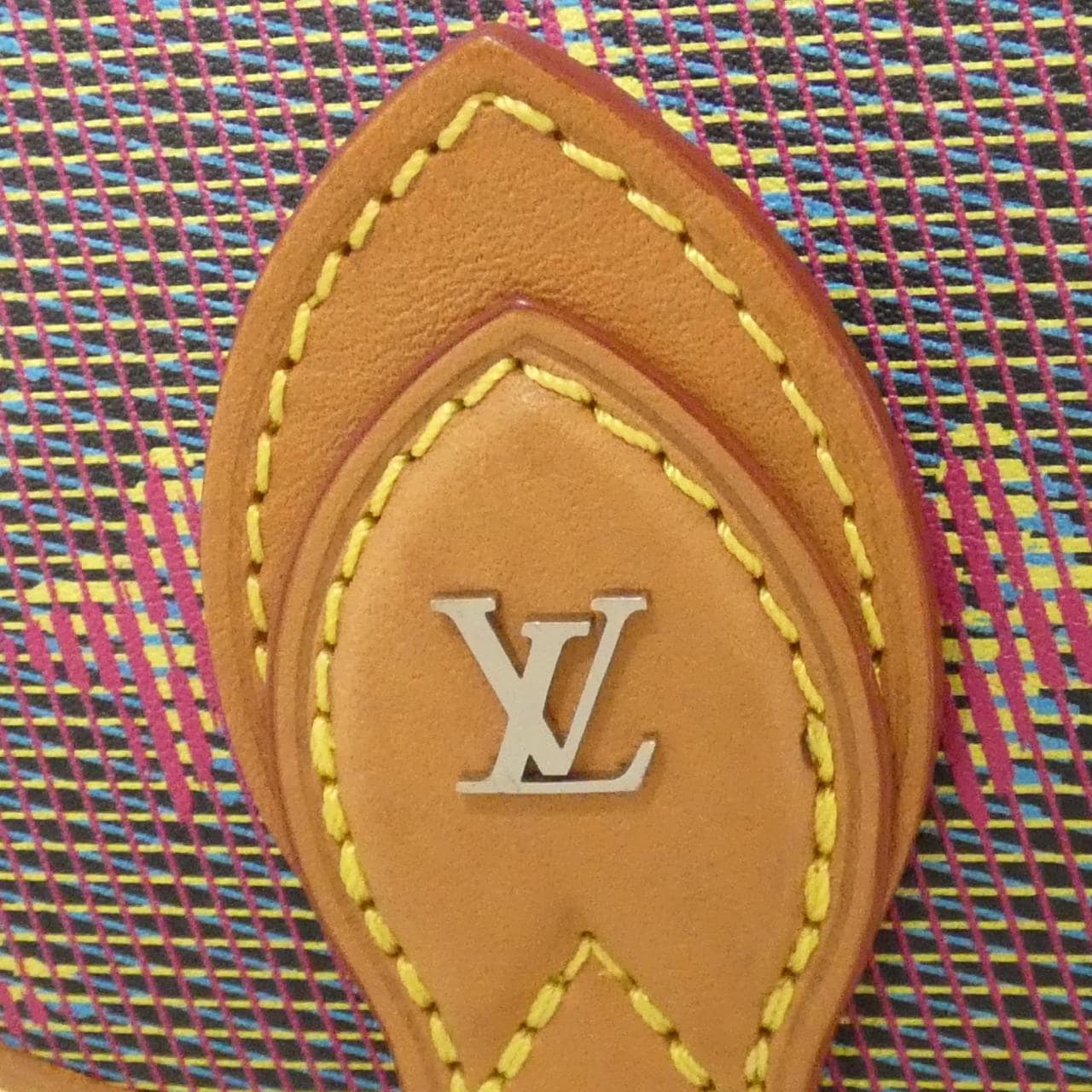 ルイヴィトン モノグラム LVポップ タンブラン M55460 ショルダーバッグ