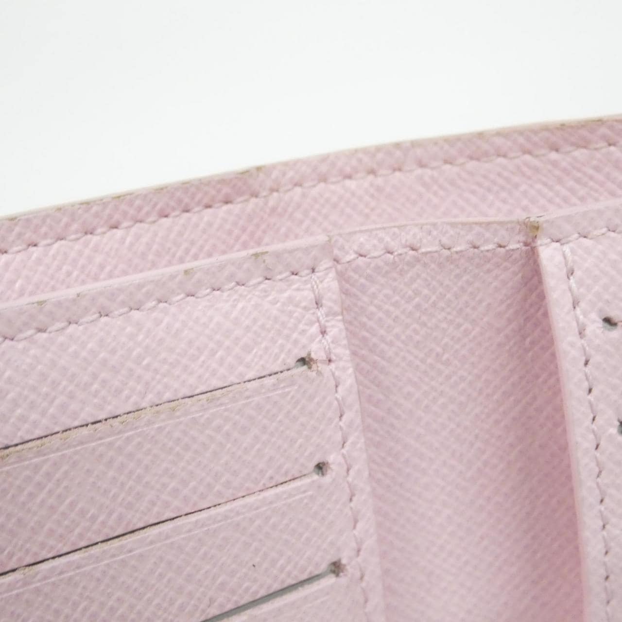 ルイヴィトン バイザプール ポルトフォイユ ヴィクトリーヌ M80388 財布