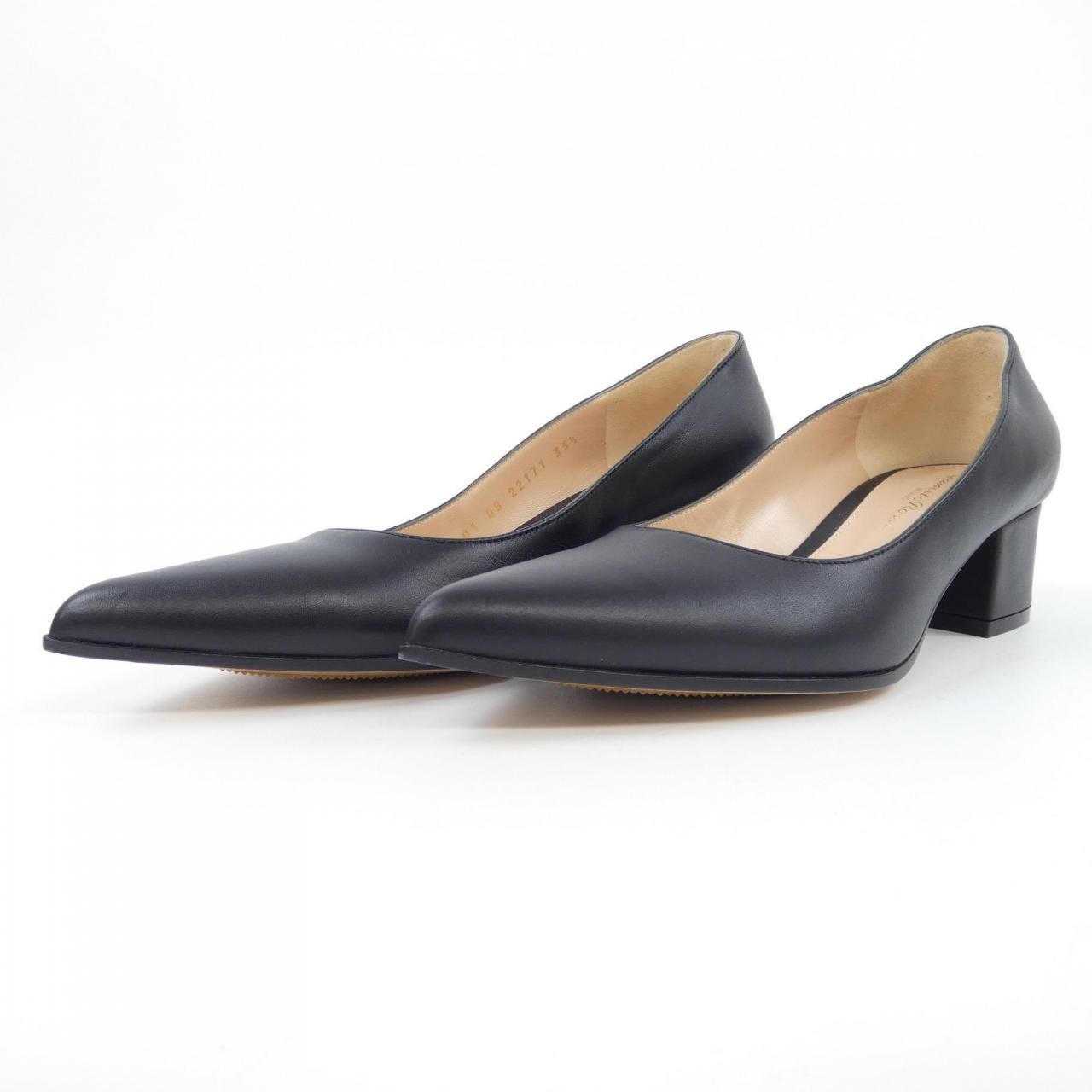 Gianvito Rossi ジャンヴィトロッシ　パンプス 三越伊勢丹 | Gianvito Rossi/ジャンヴィト ロッシ通販