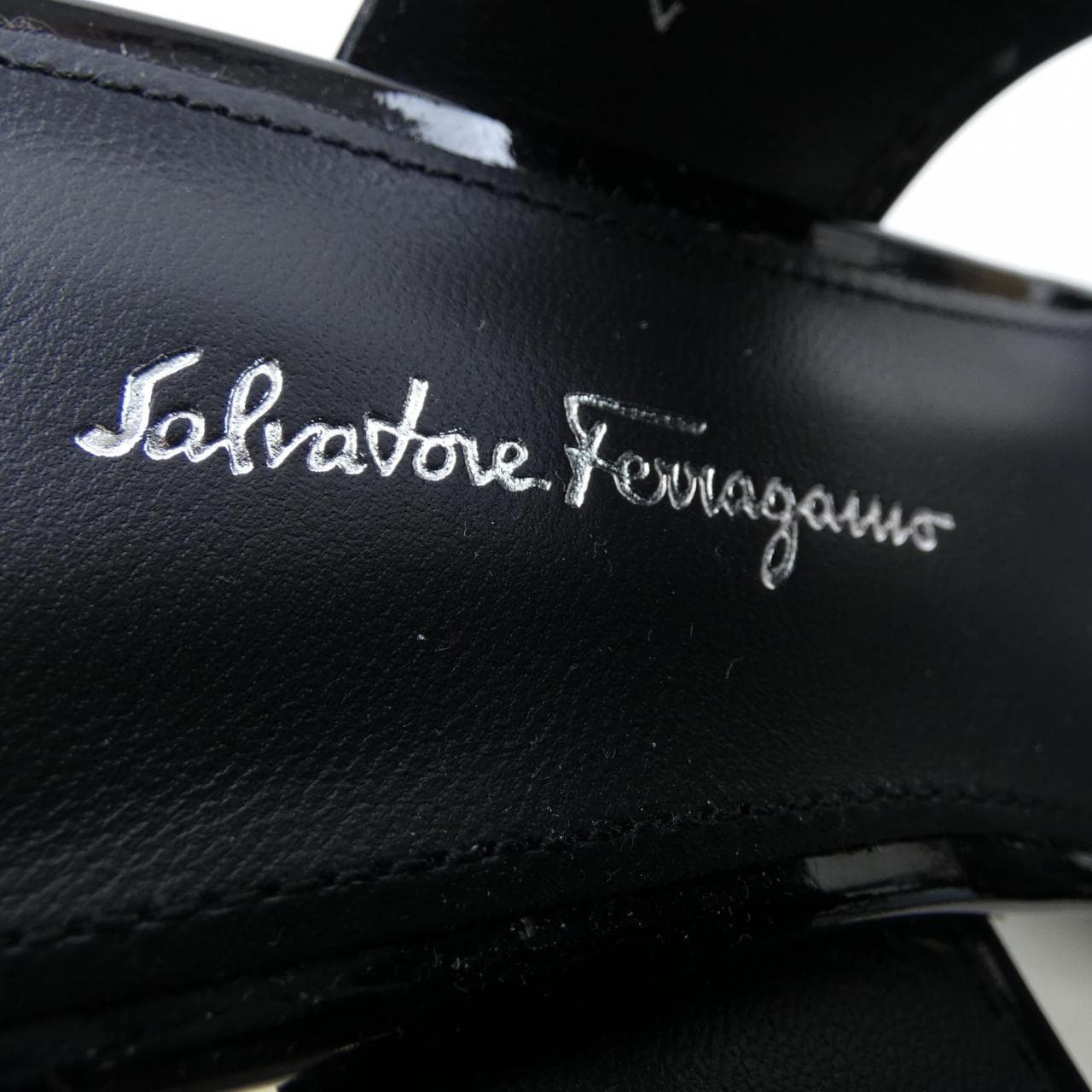 サルヴァトーレフェラガモ SALVATORE FERRAGAMO TOT55 サンダル
