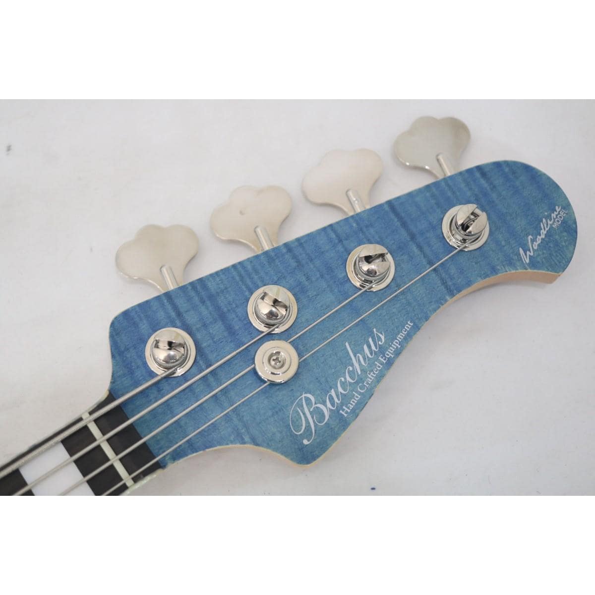 ＢＡＣＣＨＵＳ　　ＷＬ４－ＦＭ　ＣＵＳＴＯＭ