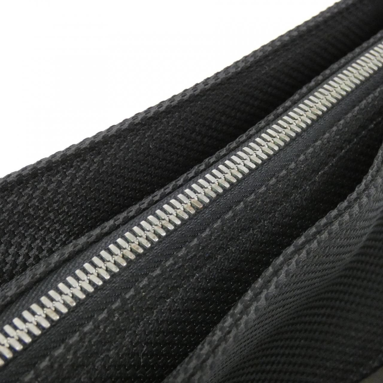 LOUIS VUITTON Damier Geant Compagnon M93047 单肩包