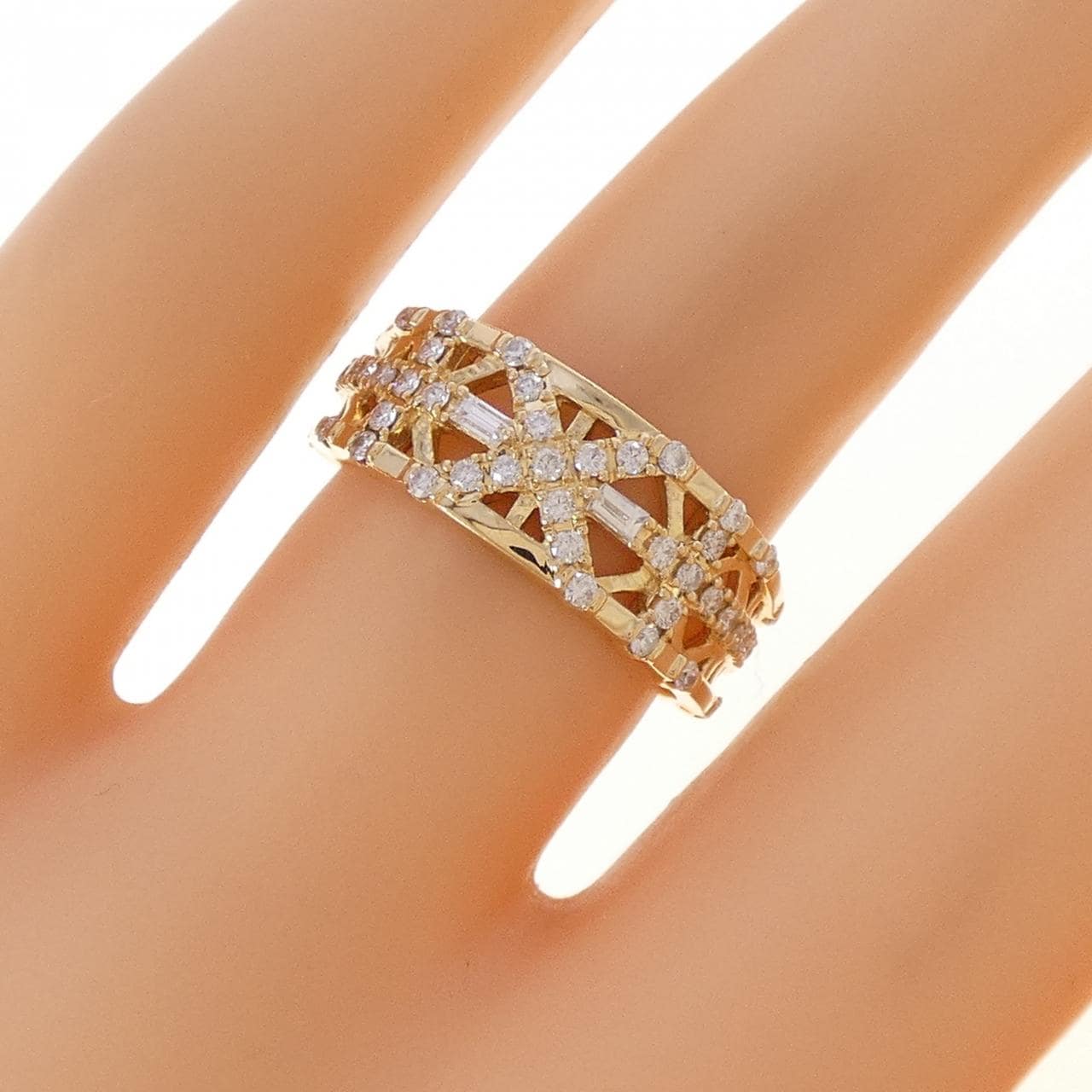 ベルシオラ ダイヤモンド リング 0.36CT