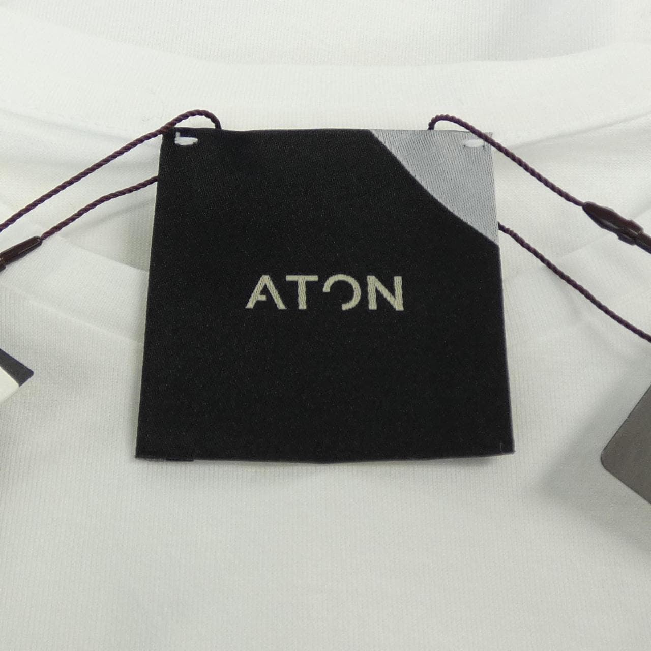 エイトン ATON トップス