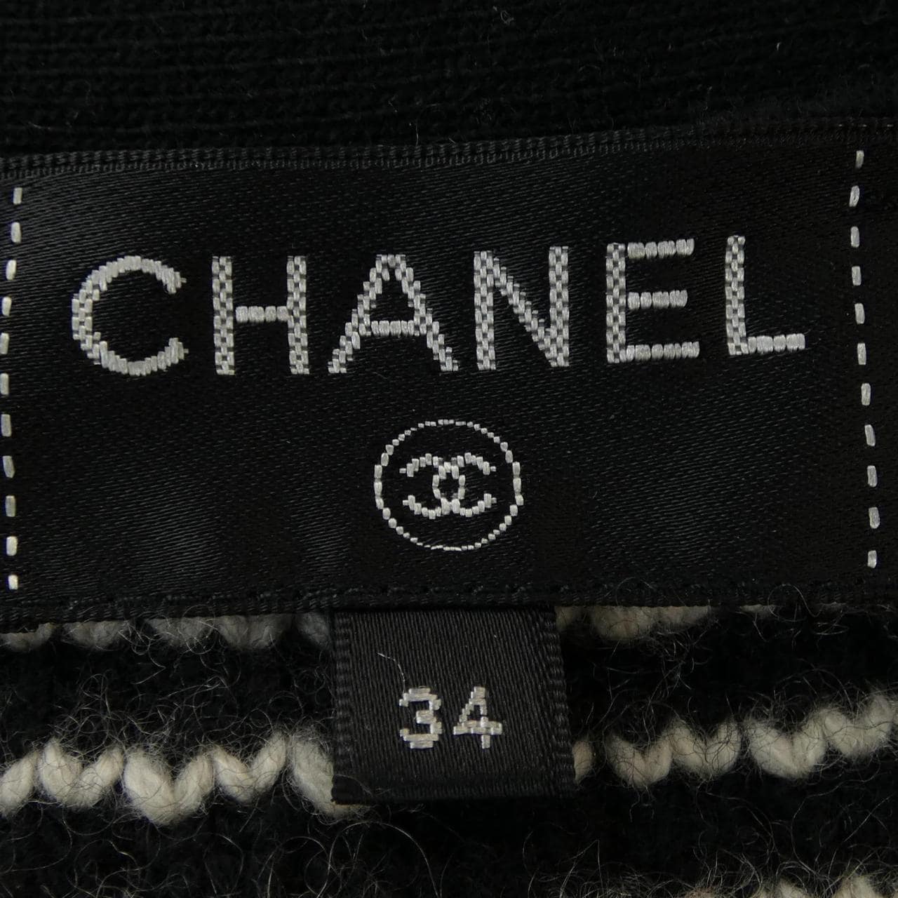CHANEL CHANEL P62230K47583 19B Cardigan