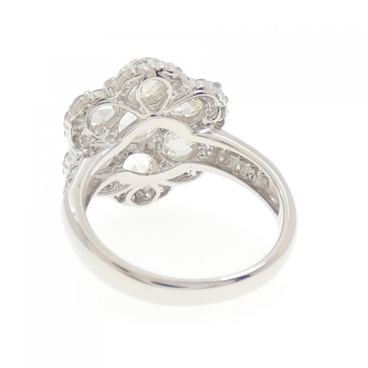 K18WG フラワー ダイヤモンド リング 3.57CT