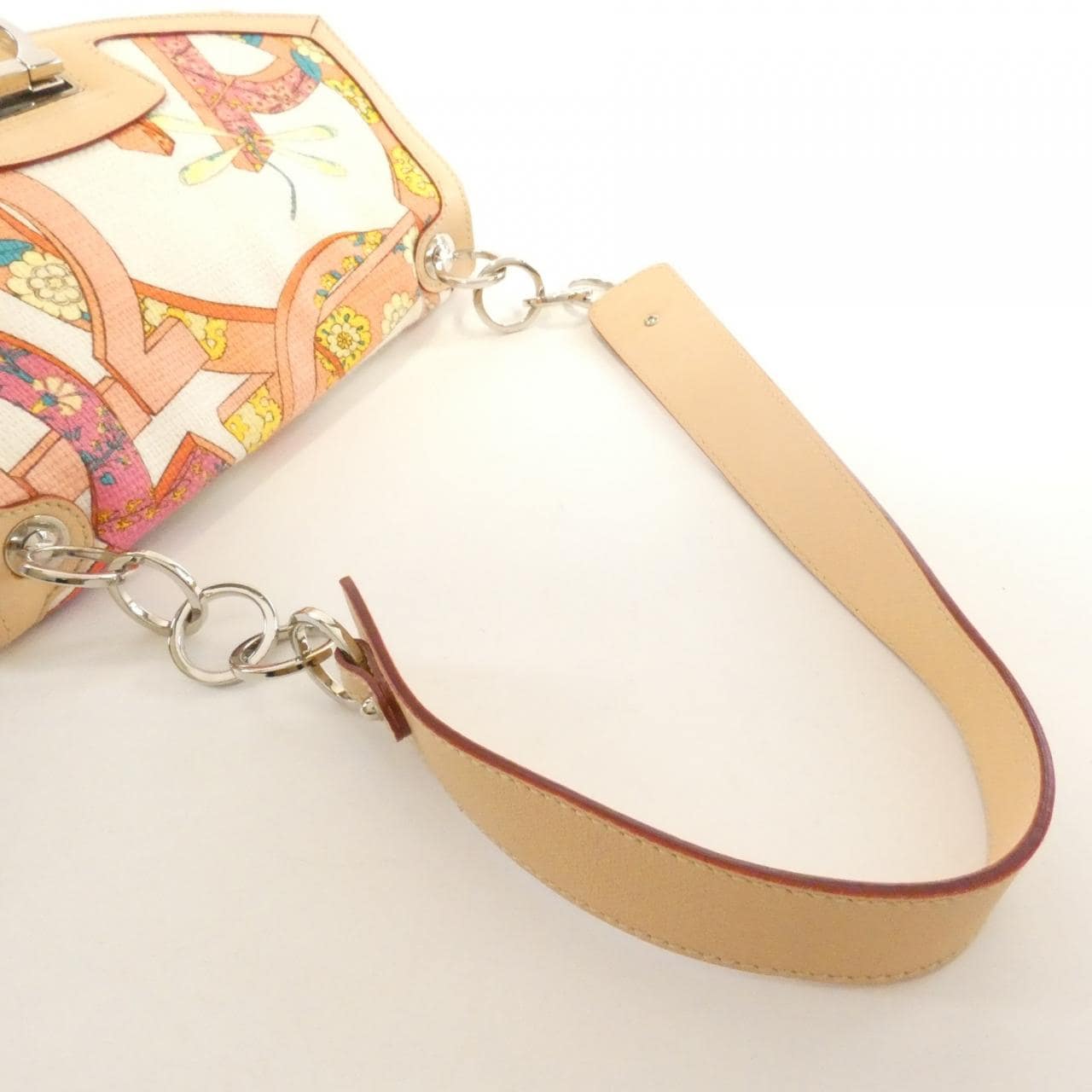 サルヴァトーレフェラガモ 21 6302 ショルダーバッグ