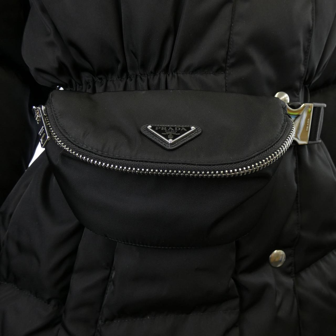 プラダ PRADA トライアングルロゴ 29X966 SOOO 1WQ8 ダウンジャケット