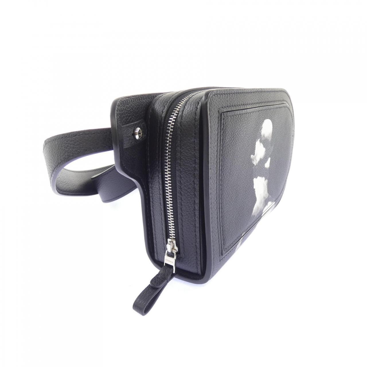 デルボー DELVAUX PIN CITY L'HOMME RENE MAGRIT AA0631BQM BAG