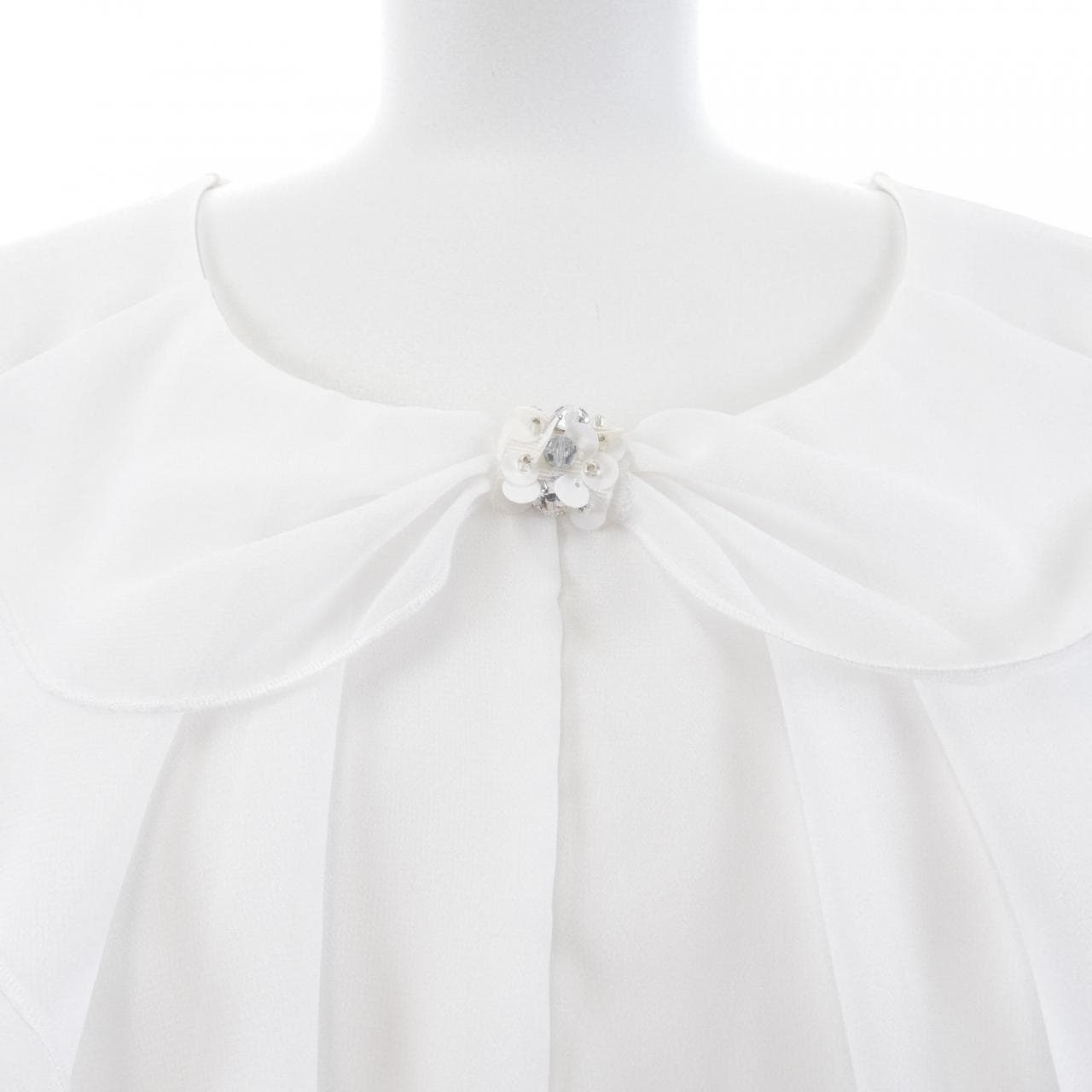 トゥービーシック TO BE CHIC トップス