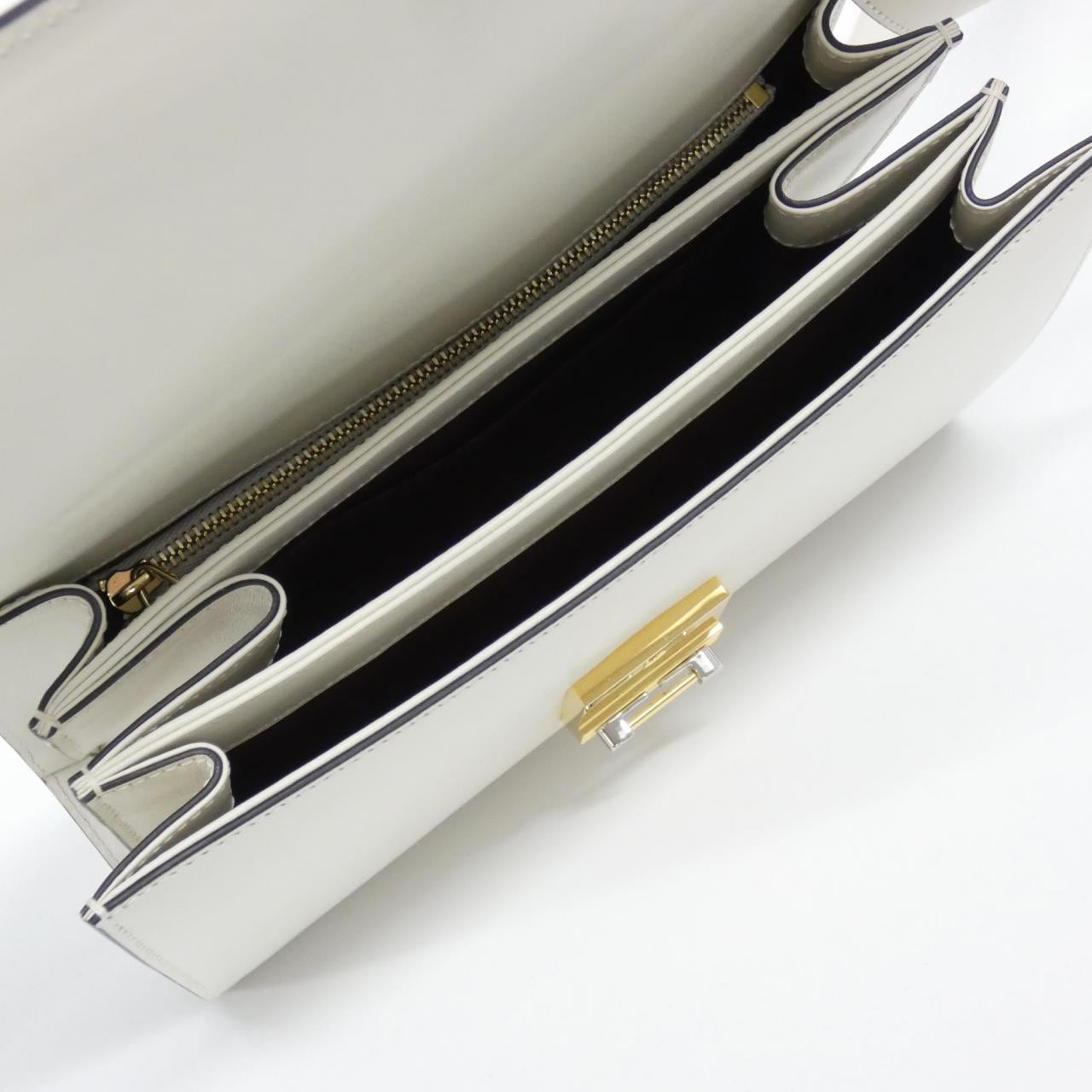 グッチ GUCCI ZUMI 576388 1B90X ショルダーバッグ