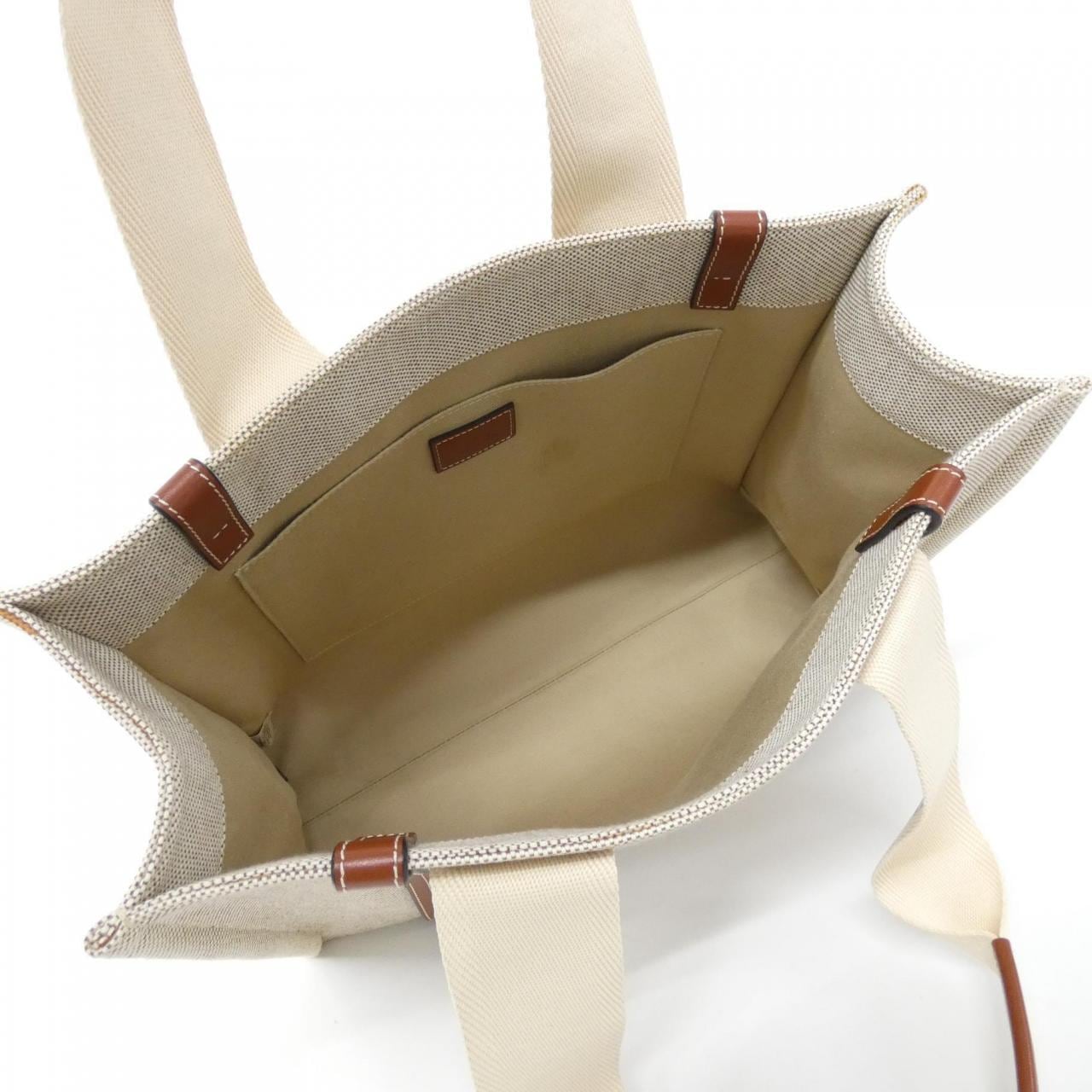 クロエ ウッディー ミディアム トート CHC21US383 E66 バッグ