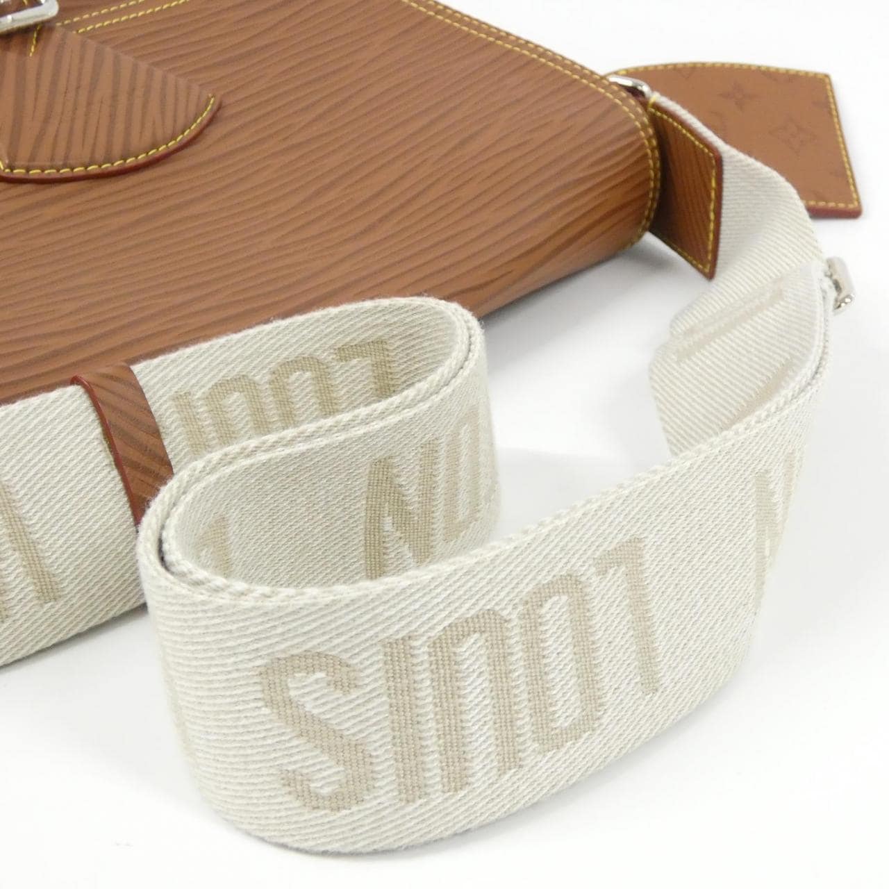 ルイヴィトン エピXL モンスリ メッセンジャー M23097 ショルダーバッグ