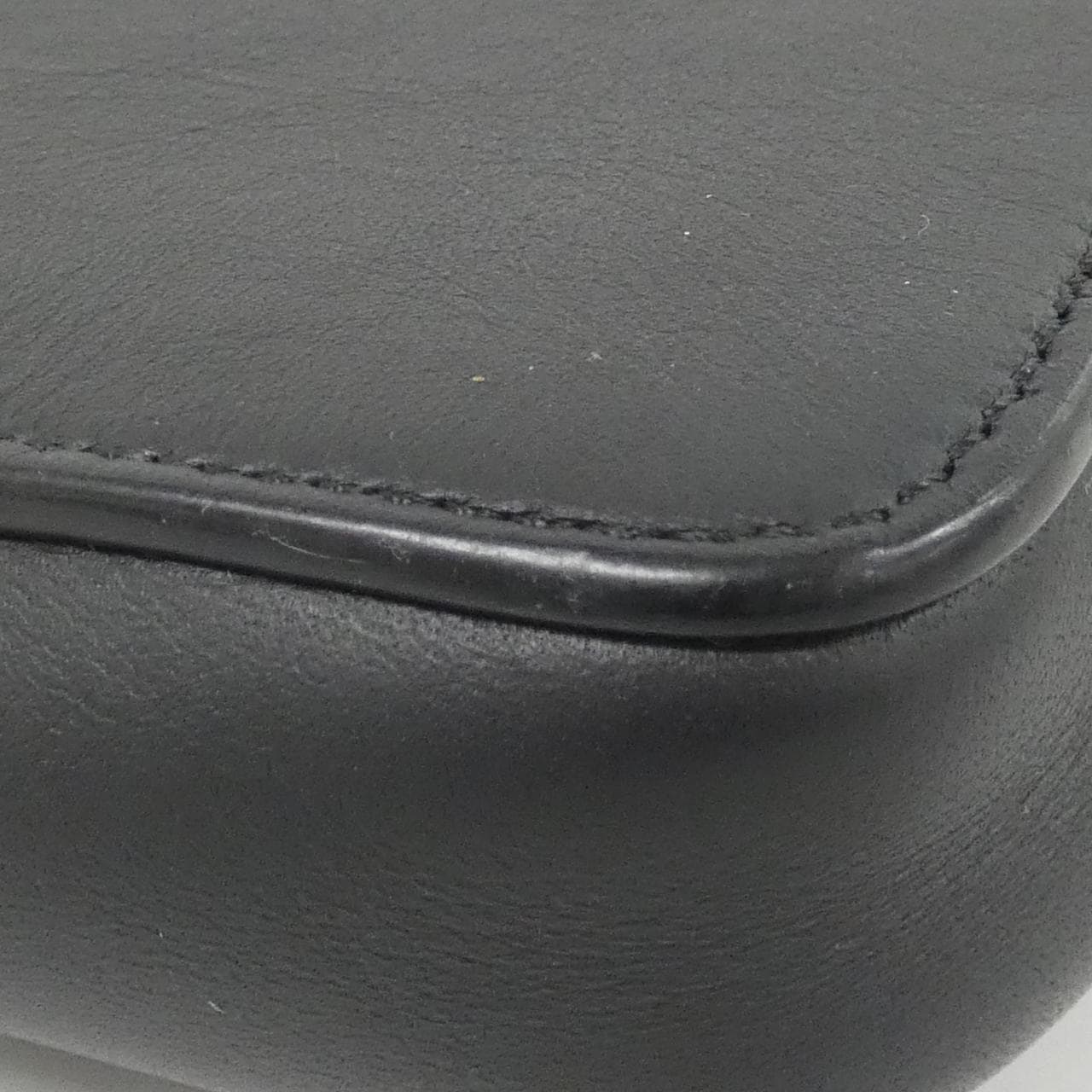 ルイヴィトン LOUIS VUITTON 2054 アシンメトリカル スリングバッグ M68773 ショルダーバッグ