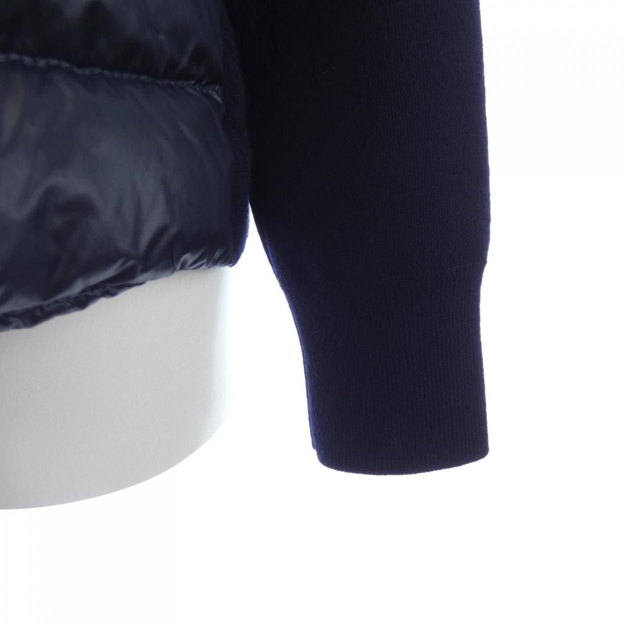 モンクレール MONCLER 20939B00023 ダウンジャケット