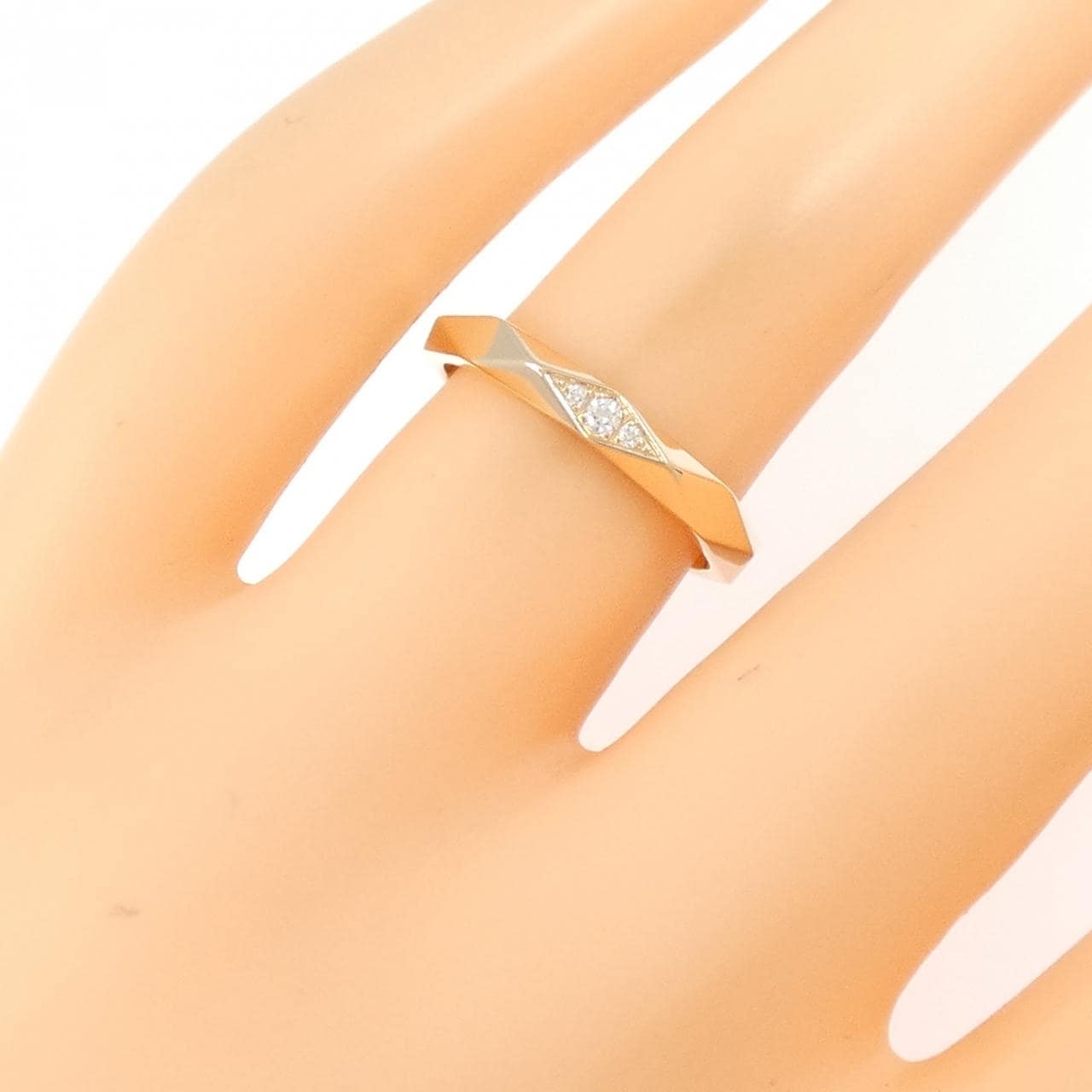 ブシュロン ファセット リング