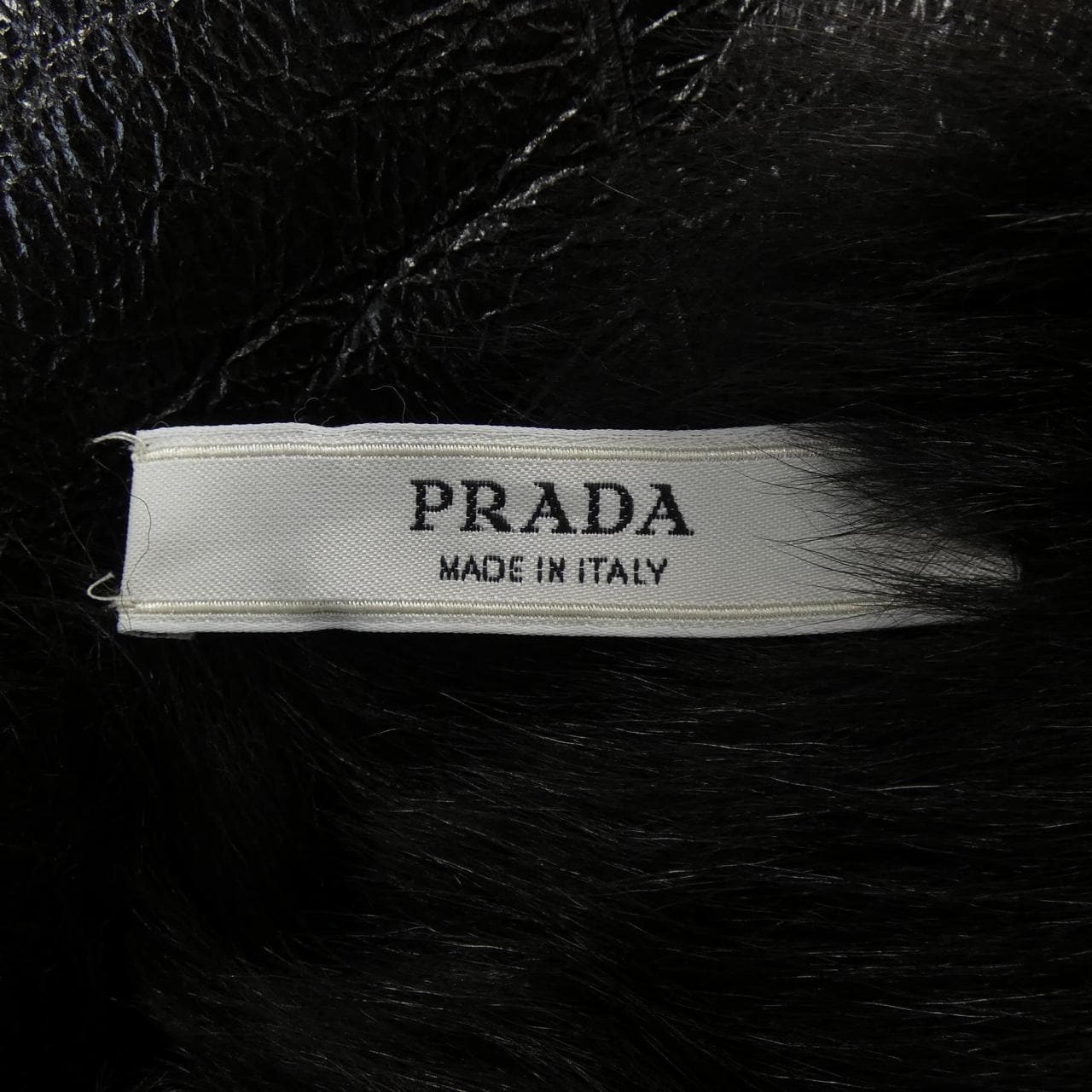 プラダ PRADA ムートンコート