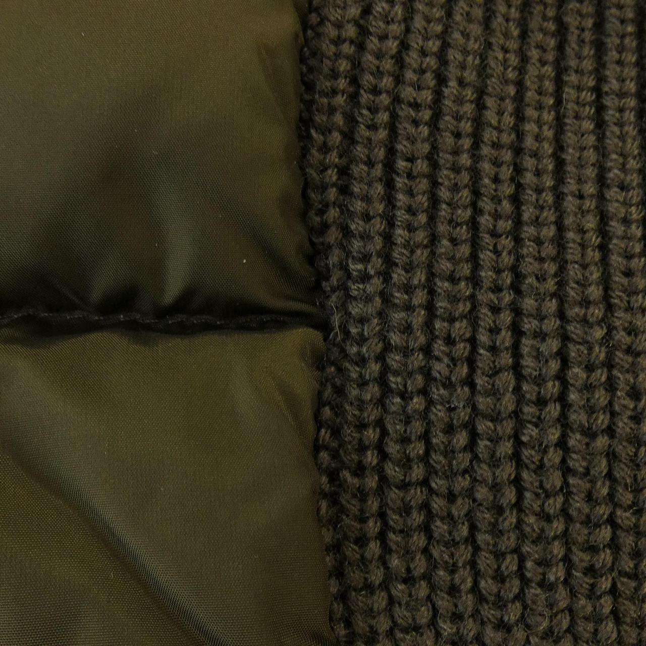 モンクレール MONCLER ダウンジャケット