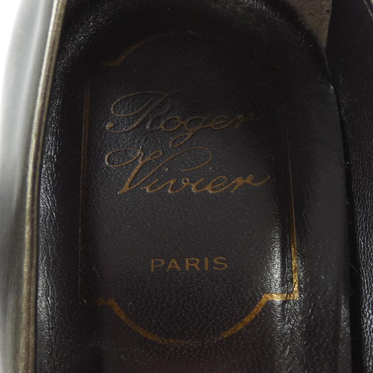 ロジェヴィヴィエ ROGER VIVIER パンプス