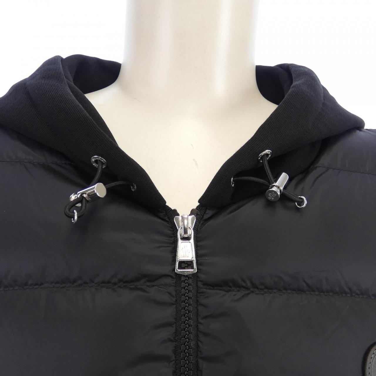 【新品】モンクレール MONCLER ダウンジャケット