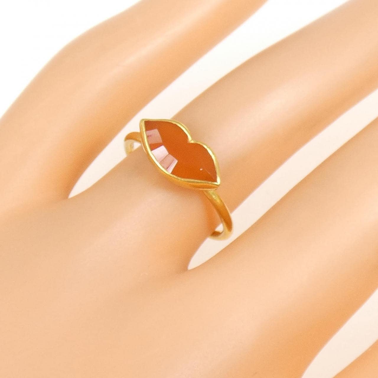 マリエレーヌ･ドゥ･タイヤック テンダー キス スモール リング