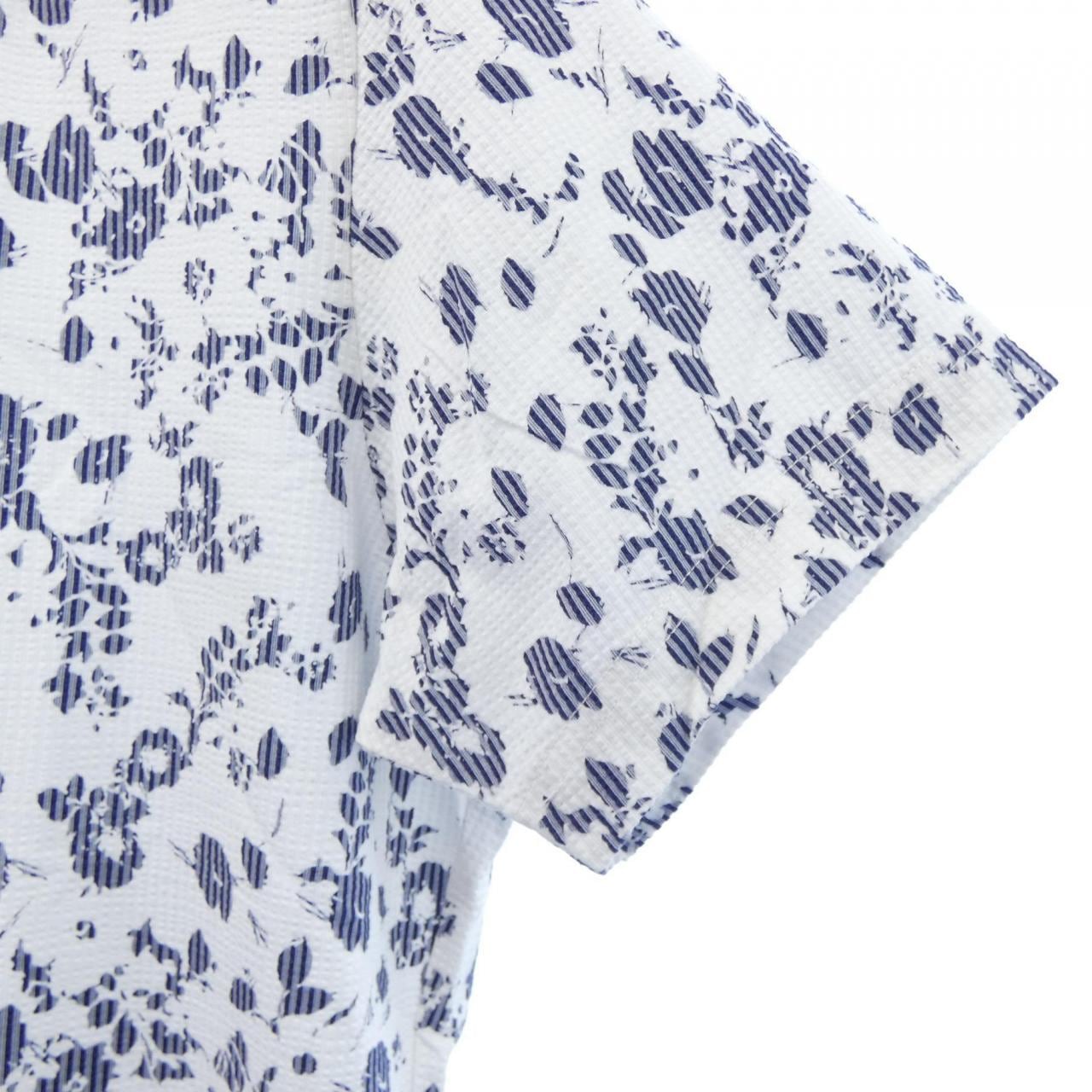 エポカウォモ EPOCA UOMO Tシャツ