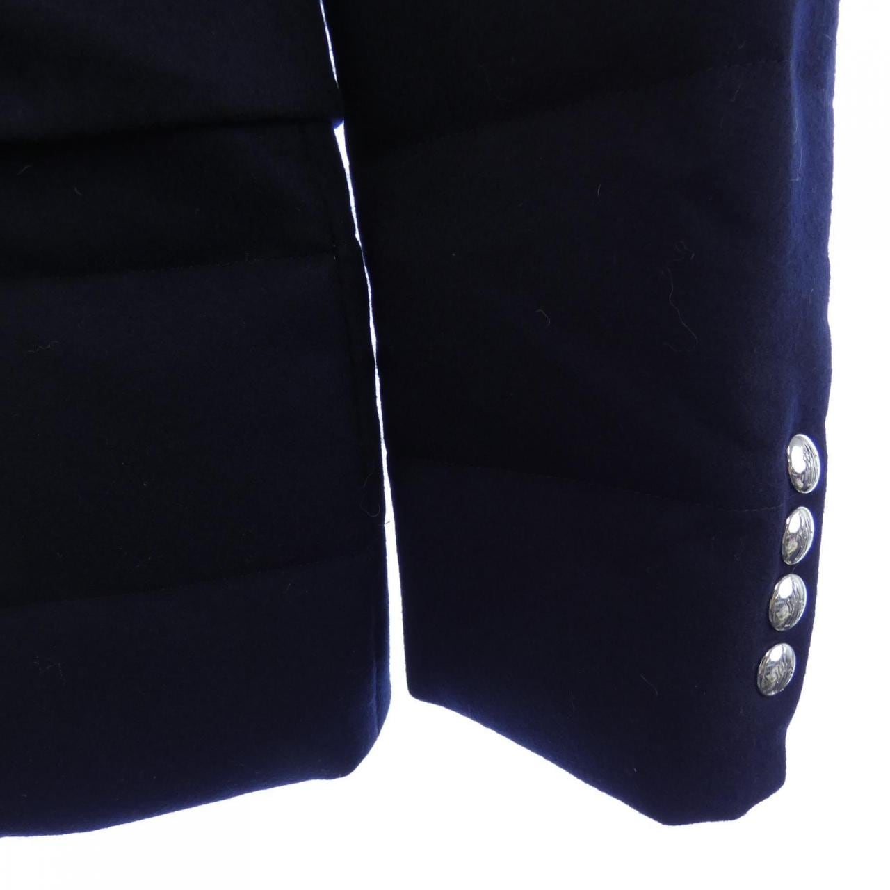 モンクレール MONCLER ダウンジャケット