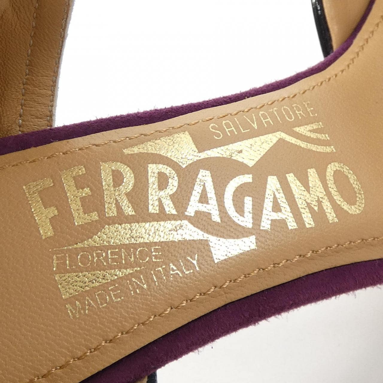 サルヴァトーレフェラガモ SALVATORE FERRAGAMO パンプス