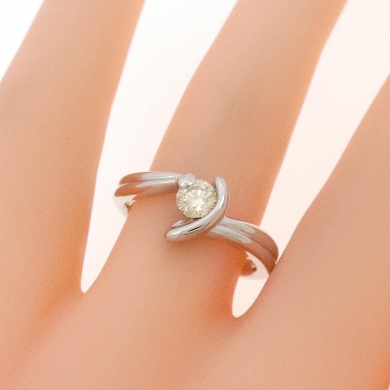 PT900 ダイヤモンド リング 0.305CT