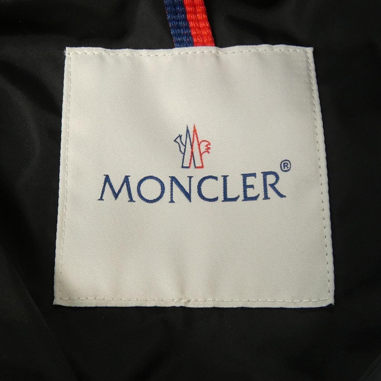 モンクレール MONCLER GENISSIAT ダウンコート