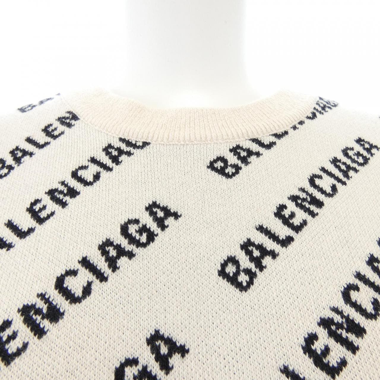 バレンシアガ BALENCIAGA 704428 T3233 ニット