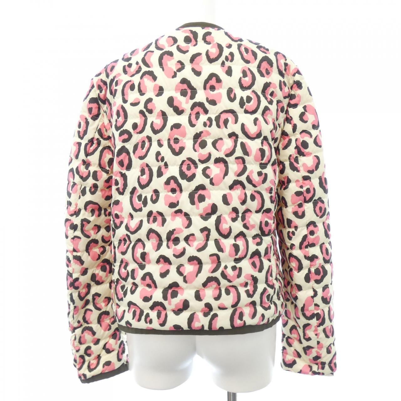 モンクレール MONCLER ダウンジャケット