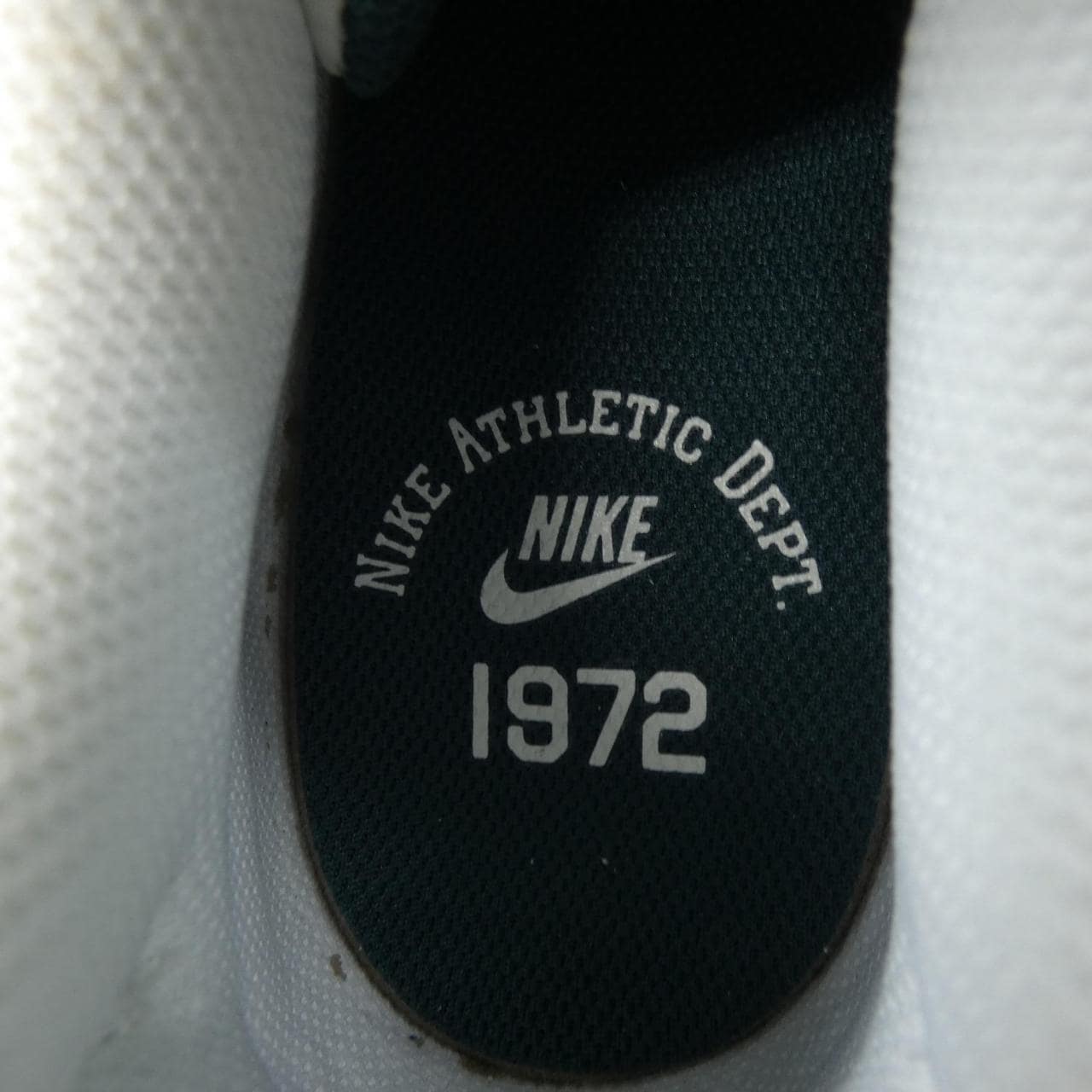 ナイキ NIKE スニーカー