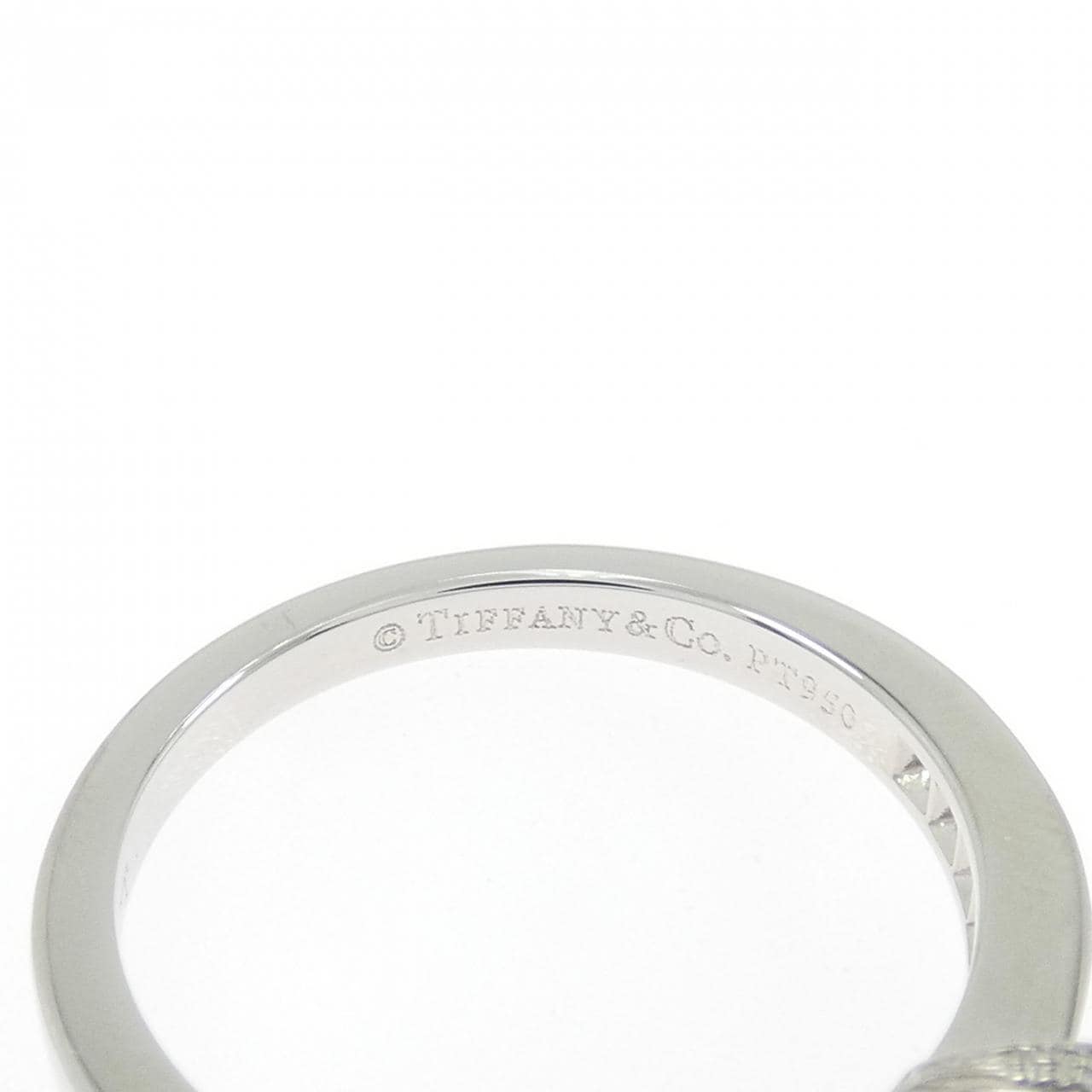 ティファニー リボン リング 0.43CT H VS1 3EXT
