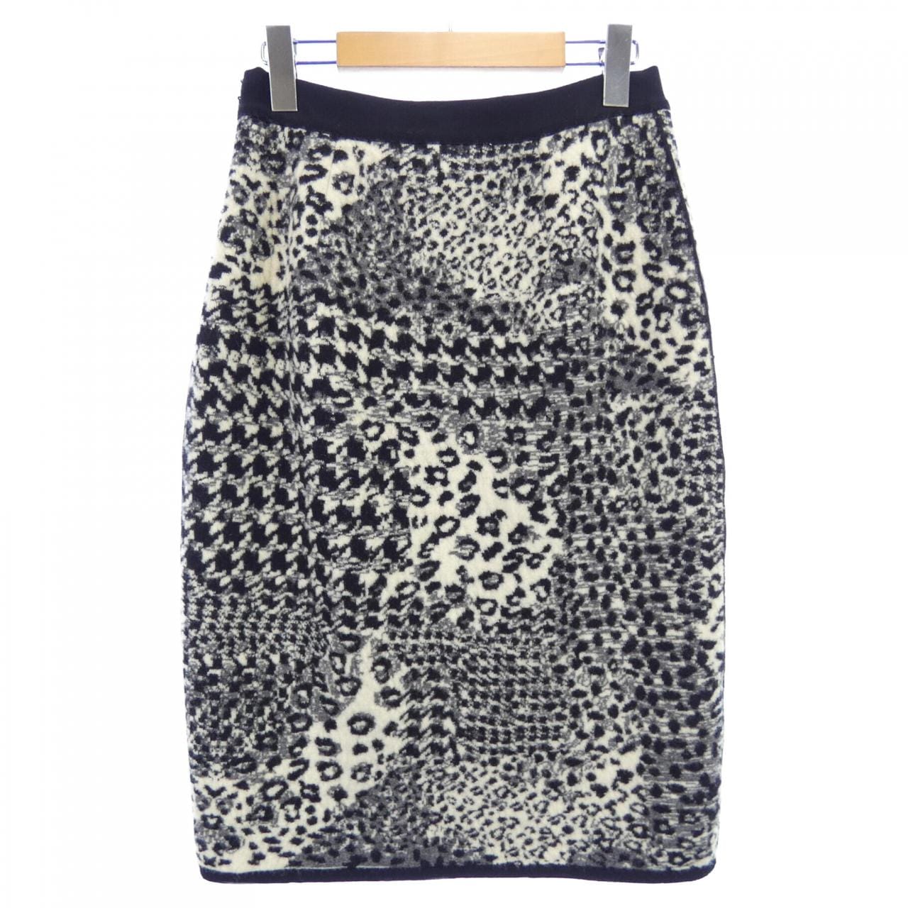 サルヴァトーレフェラガモ SALVATORE FERRAGAMO スカート