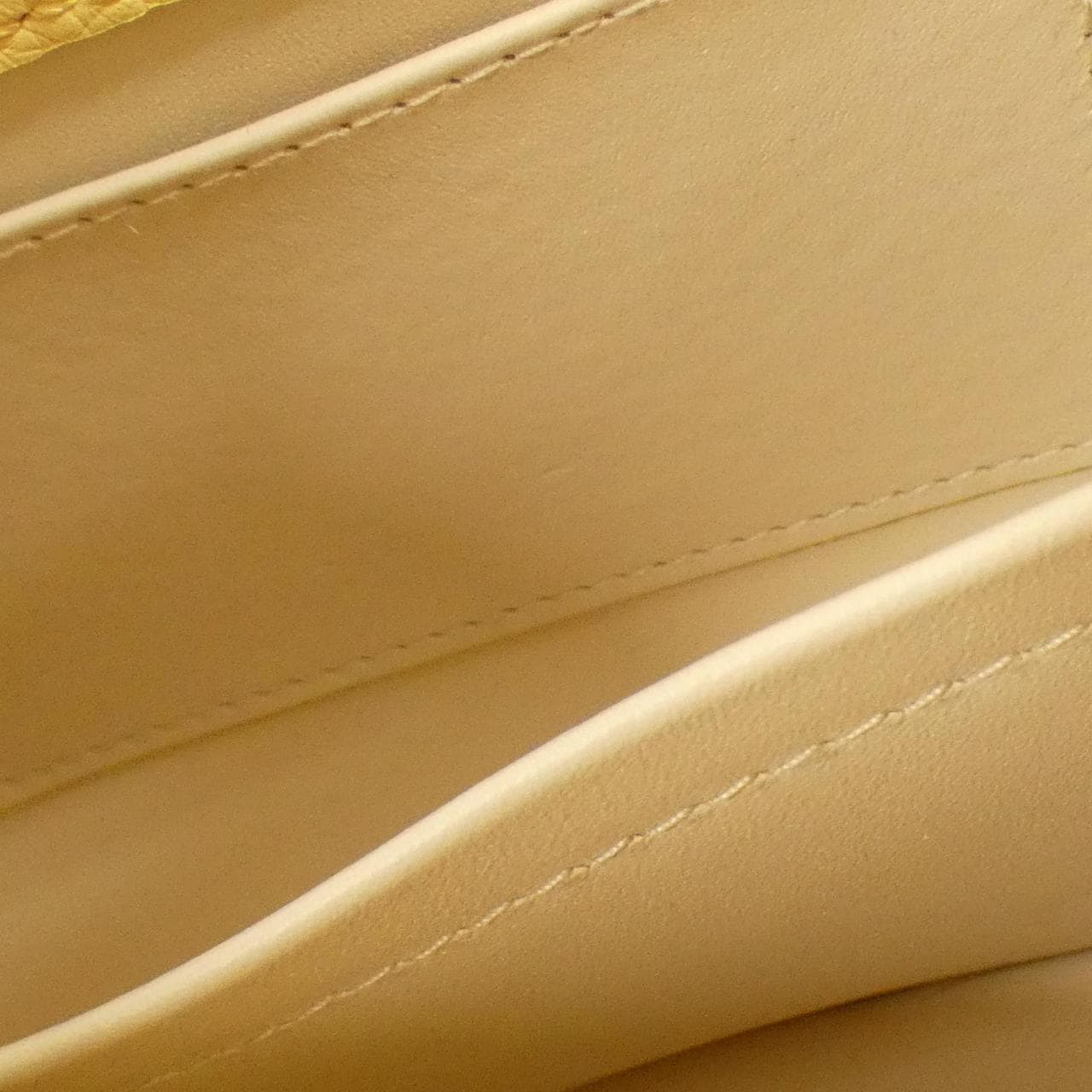 LOUIS VUITTON Capucines MINI M21798 包
