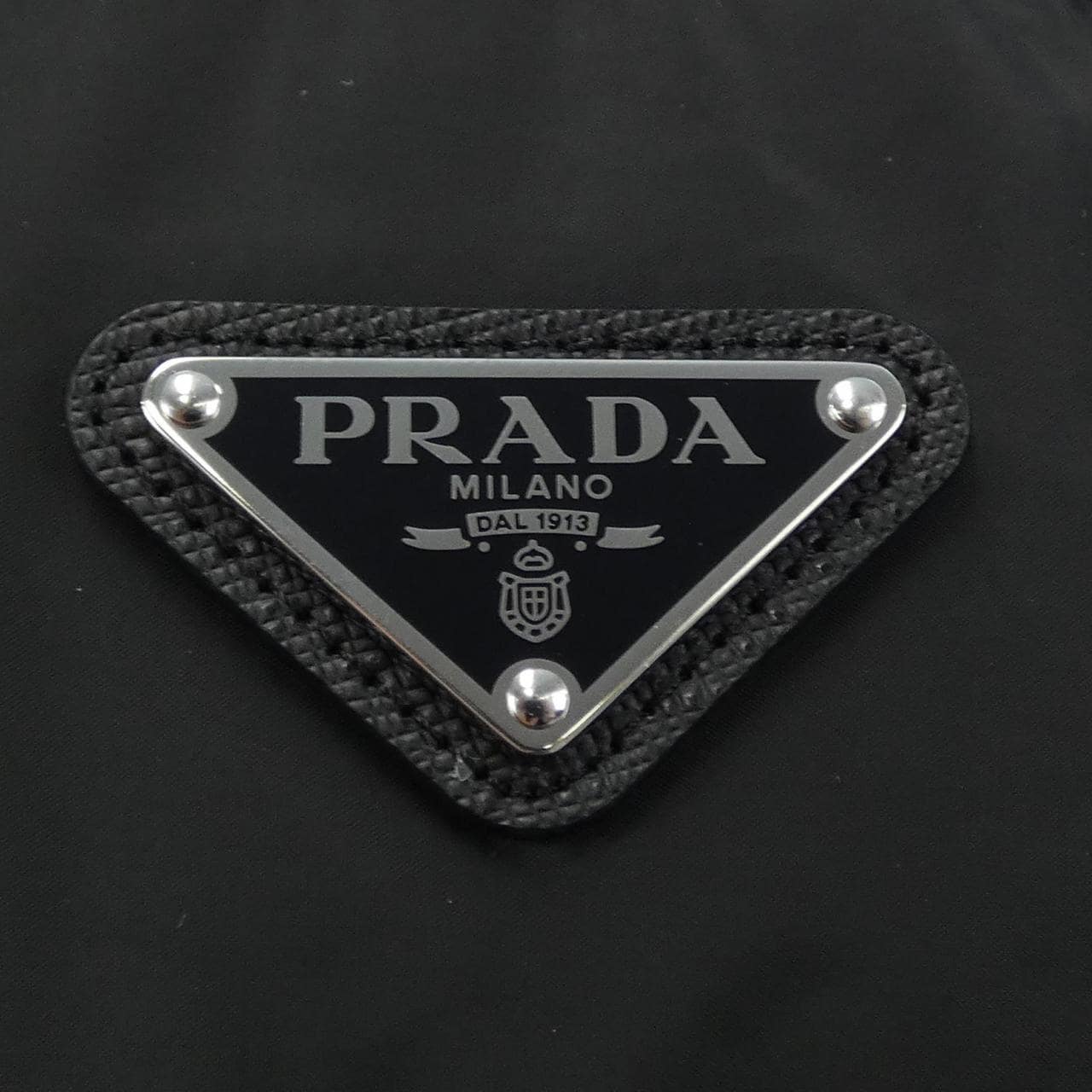 プラダ PRADA トライアングルロゴ SGH068 R232 1060 ダウンジャケット