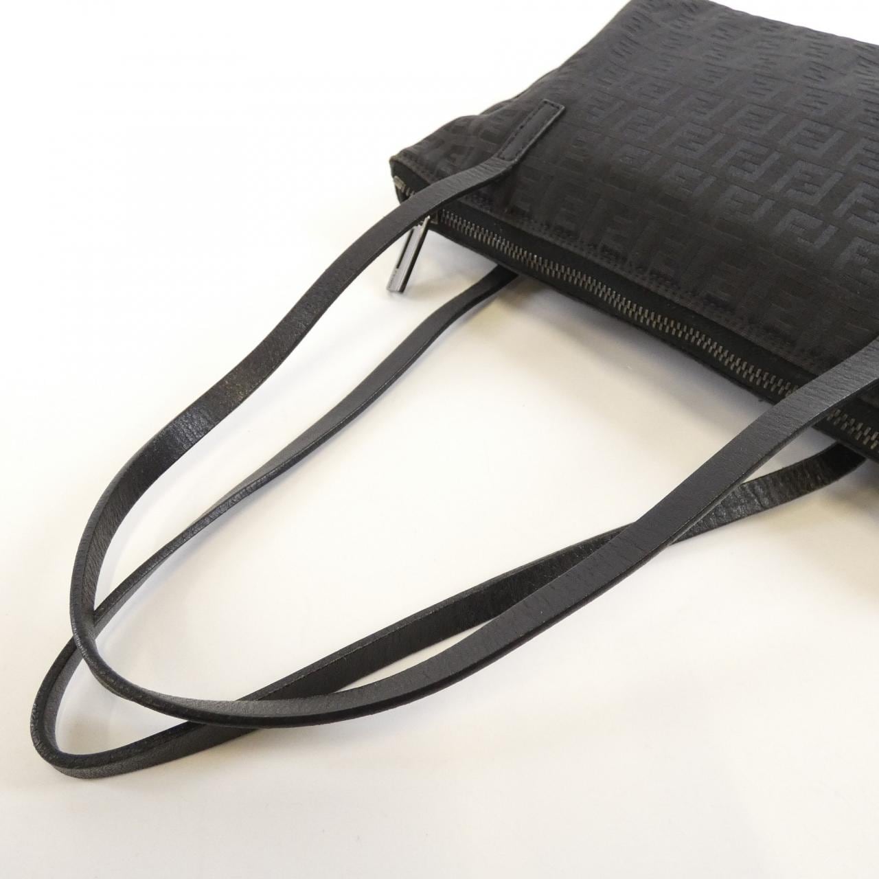 FENDI 8BH021 NY1 包