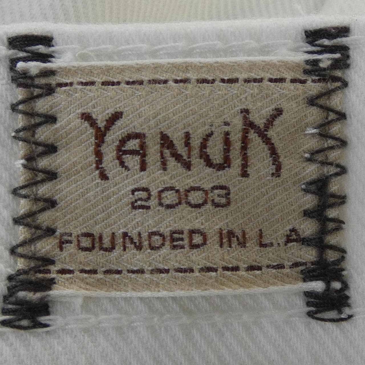 ヤヌーク YANUK ジーンズ