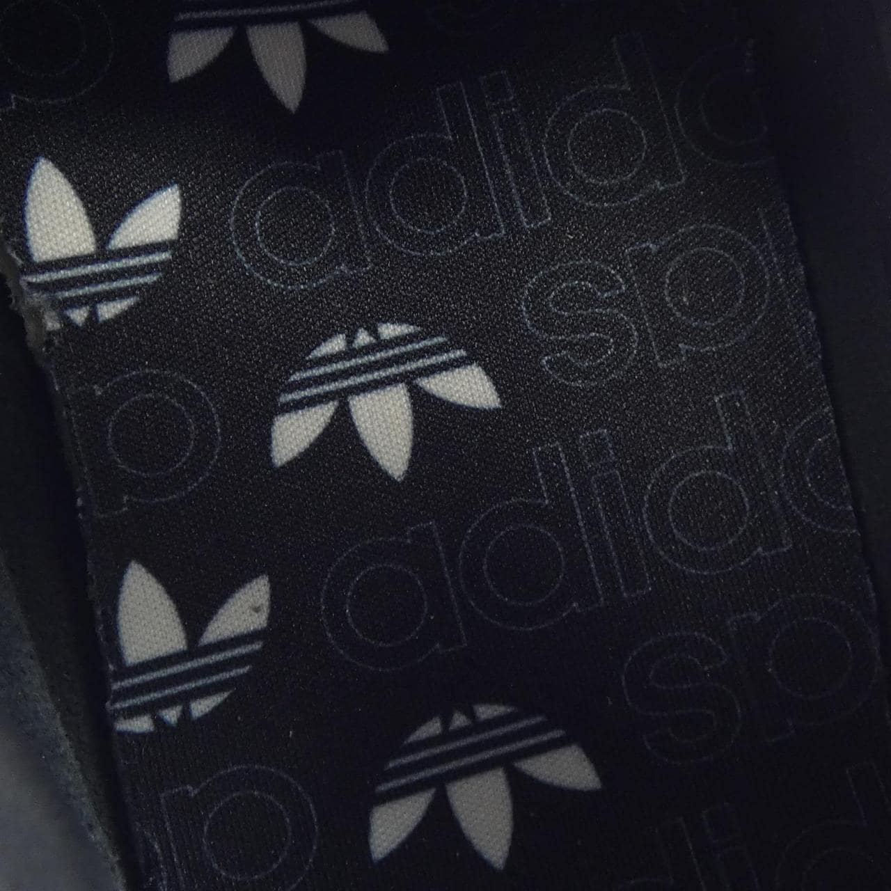 アディダス ADIDAS IH9227 スニーカー