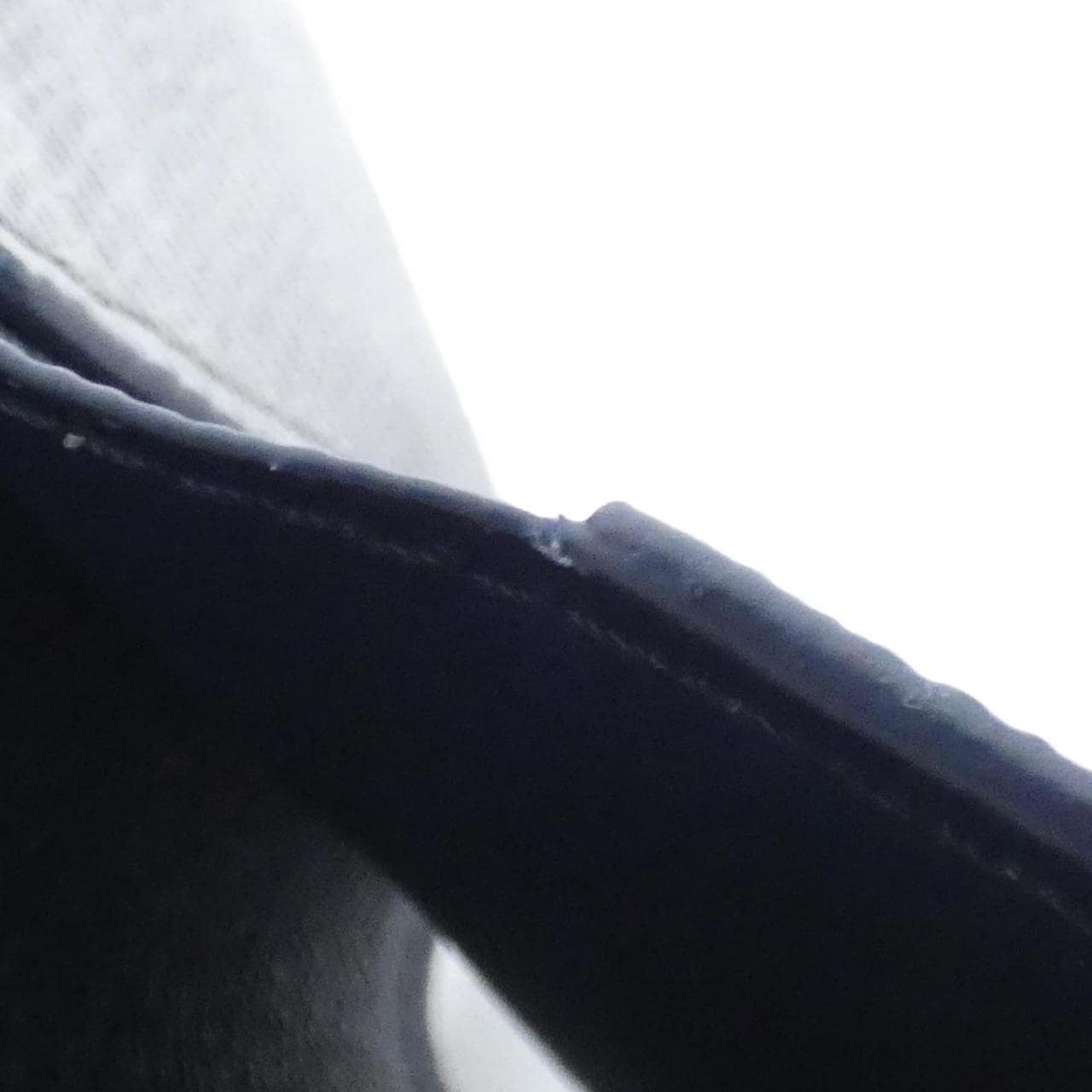 ルイヴィトン タイガ ポルトフォイユ ミュルティプル M25963 札入れ