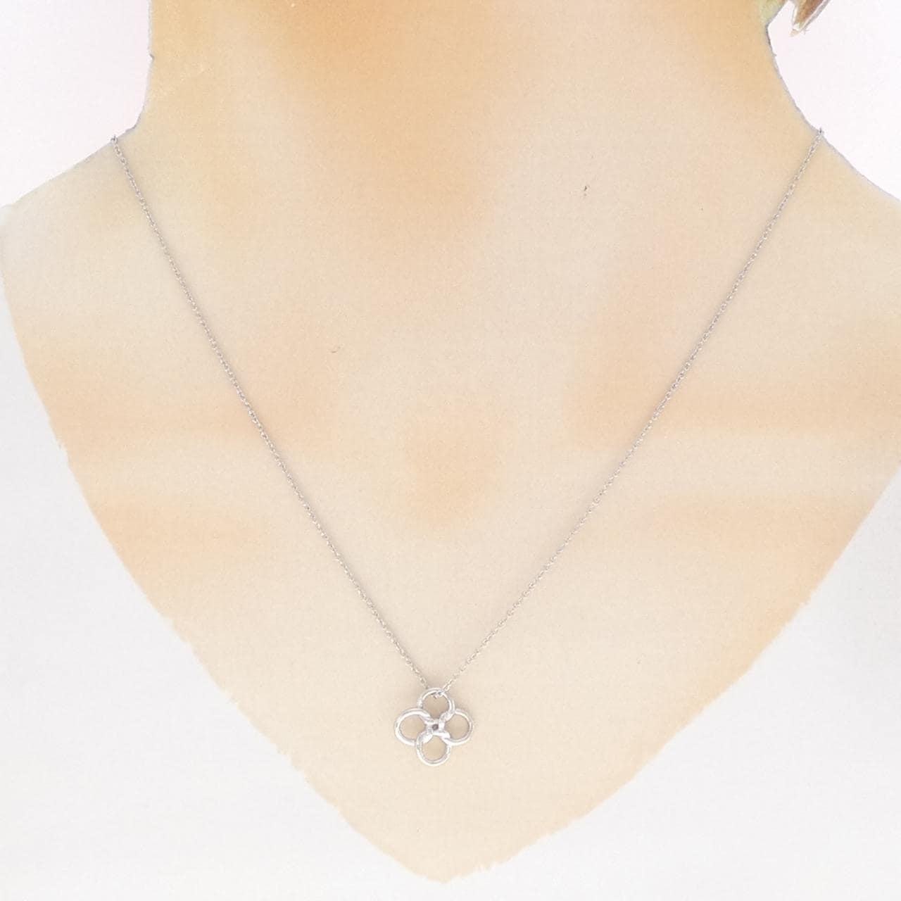 ティファニー クアドロフォオリオ ネックレス