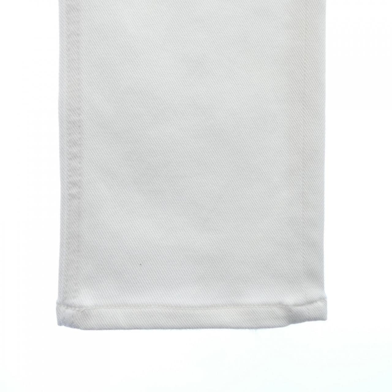 ヤヌーク YANUK ジーンズ