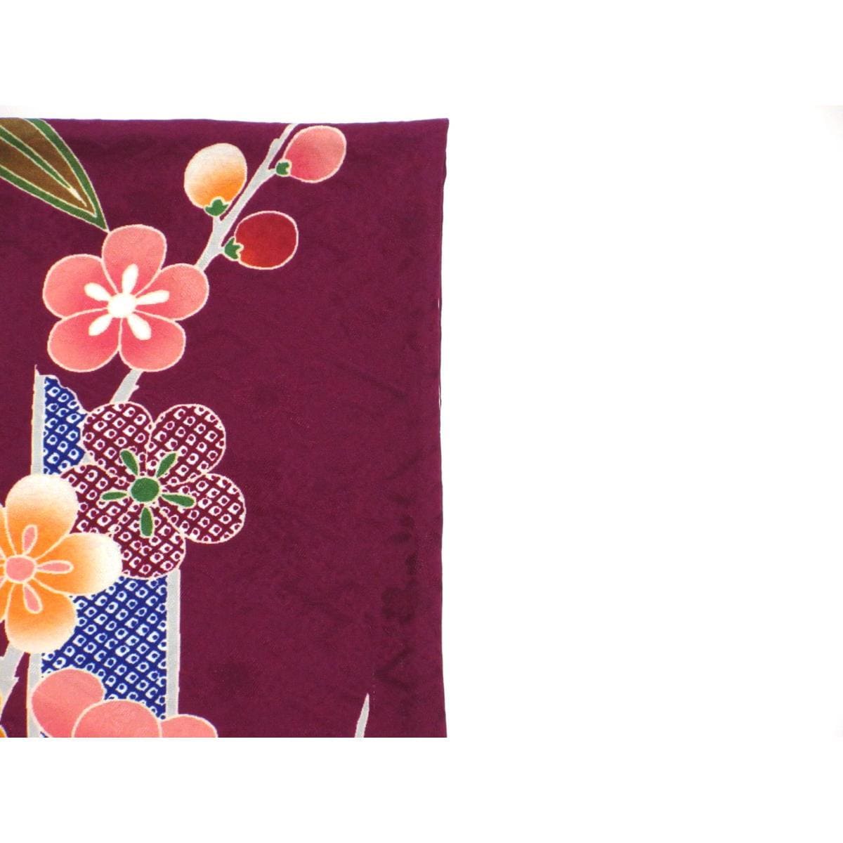 振袖　友禅加工刺繍入り